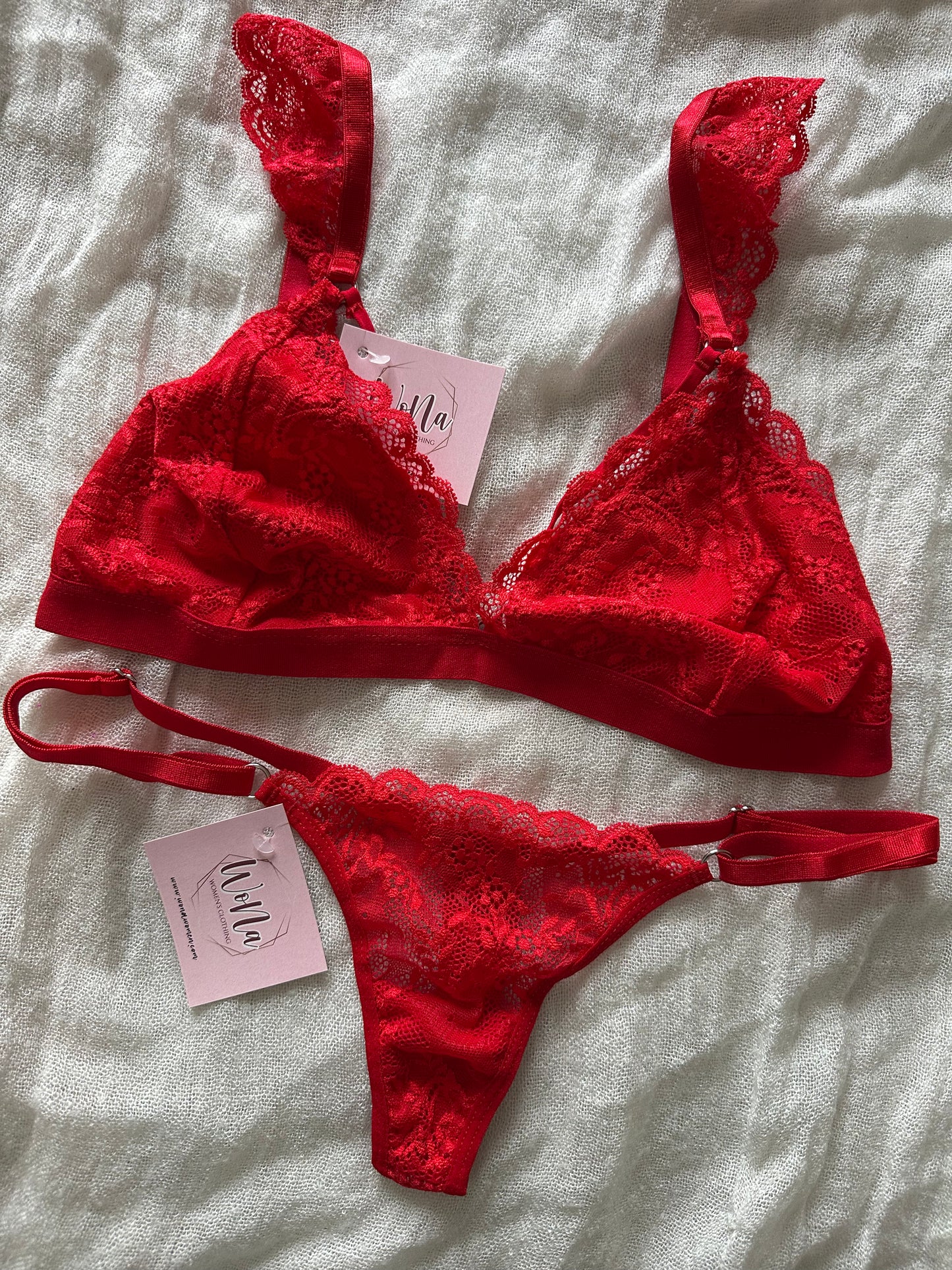 **Low Stock Clearance** Set Lucy